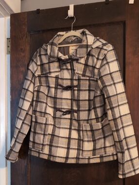 Old Navy Women's Plaid Toggle Coat - Cream & Gray
